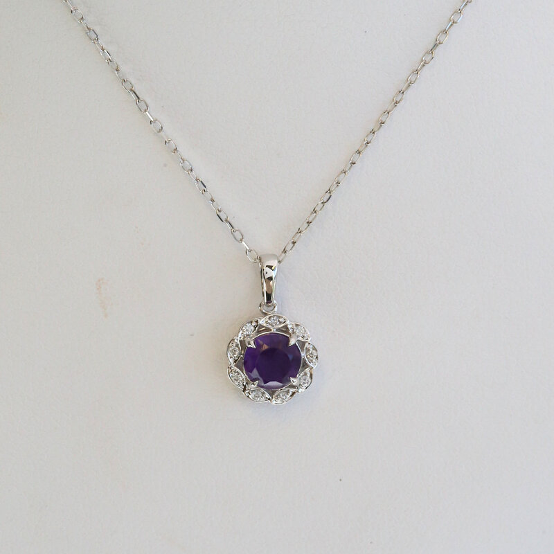 American Jewelry 14k White Gold .75ct Amethyst .05ctw Diamond Halo Necklace