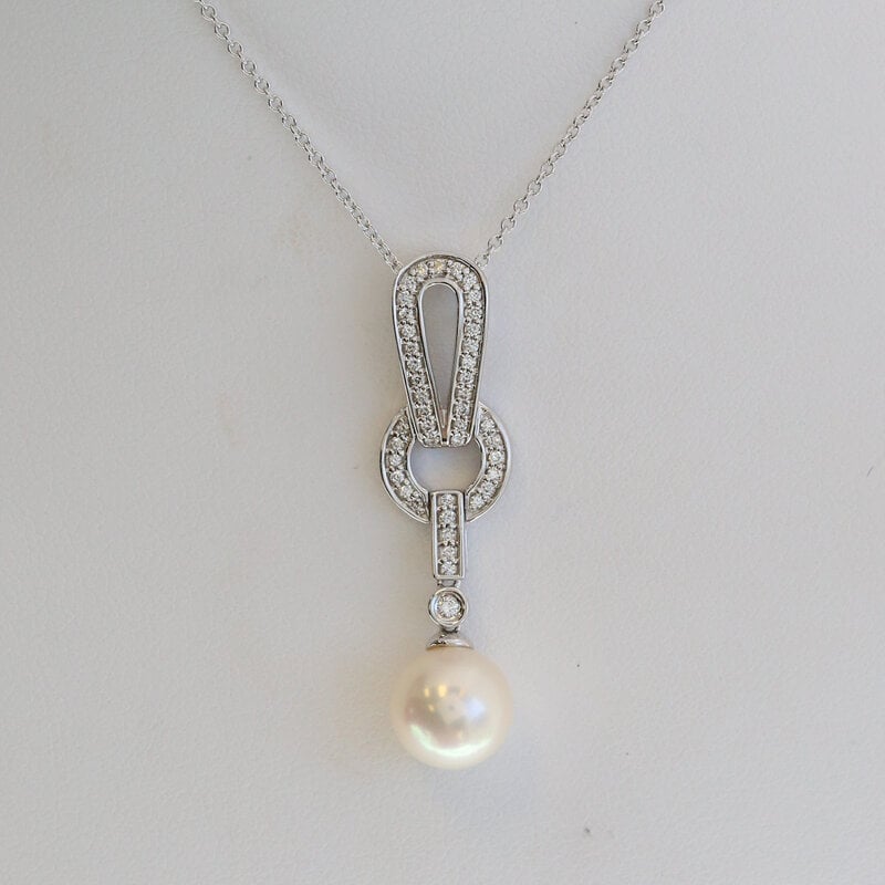 American Jewelry 18/14k White Gold 8.5-9mm Akoya Pearl .25ctw DIamond Dangle Necklace