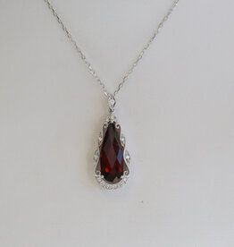 American Jewelry 14k White Gold 4.41ct Garnet .13ctw Diamond Pear Milgrain Necklace