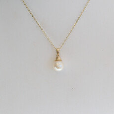 American Jewelry 14k Yellow Gold 7.5-8mm Akoya Pearl Necklace