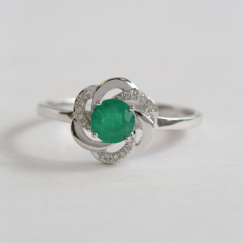 American Jewelry 14k White Gold .72ct Emerald .05ctw Diamond Accent Swirl Ring