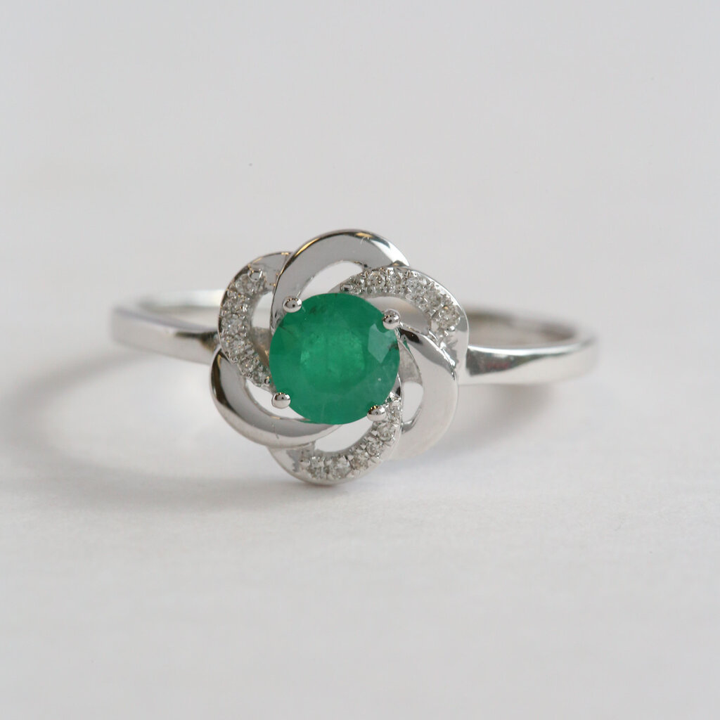American Jewelry 14k White Gold .72ct Emerald .05ctw Diamond Accent Swirl Ring
