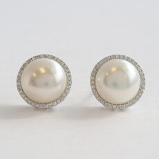 American Jewelry 14k White Gold Akoya Pearl .20ctw Diamond Halo Stud Earrings