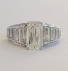 American Jewelry 14k White Gold 6.50ctw (2.00 F/VS1 Ctr) Lab Grown Modified Emerald & Tapered Baguette Engagement Ring
