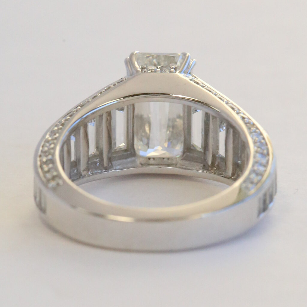 American Jewelry 14k White Gold 6.50ctw (2.00 F/VS1 Ctr) Lab Grown Modified Emerald & Tapered Baguette Engagement Ring