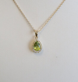 American Jewelry 14k Yellow Gold .69ct Peridot .09ctw Diamond Milgrain Pear Necklace