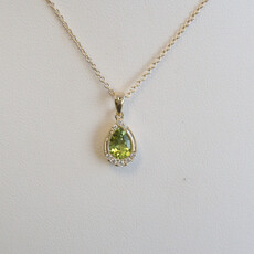 American Jewelry 14k Yellow Gold .69ct Peridot .09ctw Diamond Milgrain Pear Necklace