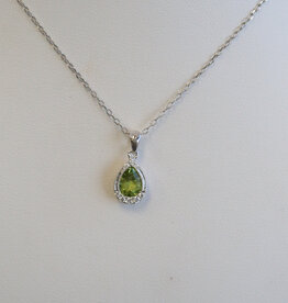 American Jewelry 14k White Gold .69ct Peridot .09ctw Diamond Pear Milgrain Necklace