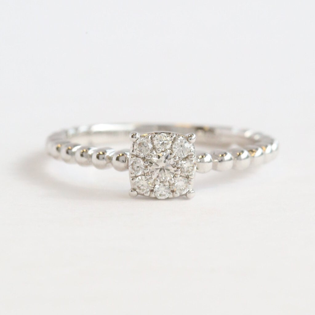 American Jewelry 18k White Gold .73ctw Diamond Cluster Beaded Ring