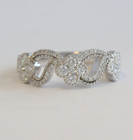 American Jewelry 18k White Gold .57ctw Diamond Milgrain Clover Band Ring