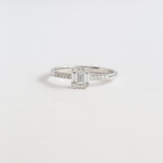 American Jewelry 18k White Gold .31ctw Diamond Baguette Ring
