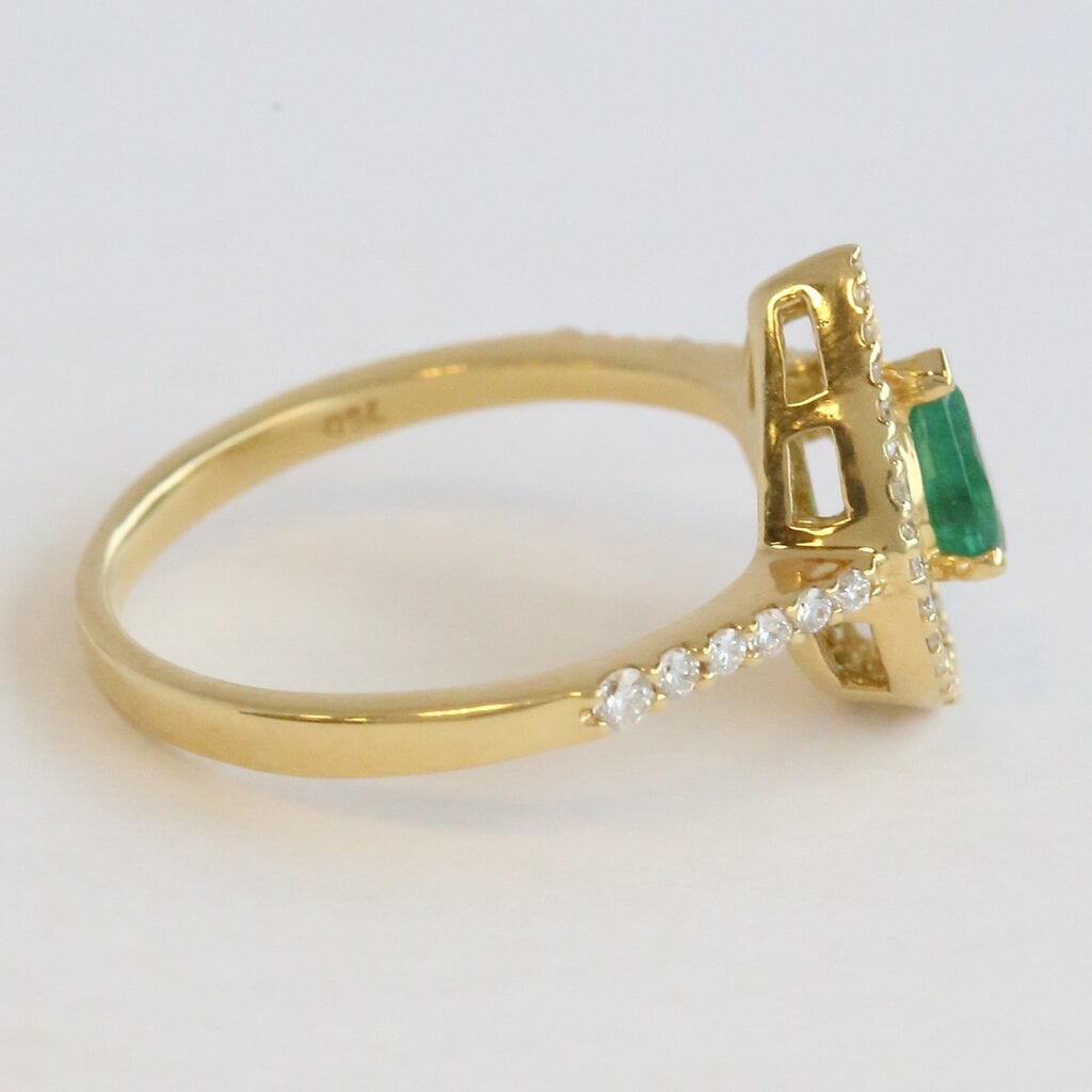 American Jewelry 18k Yellow Gold .44ct Emerald .48ctw DIamond Baguette Pear Halo Ring