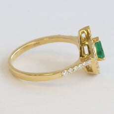 American Jewelry 18k Yellow Gold .44ct Emerald .48ctw DIamond Baguette Pear Halo Ring