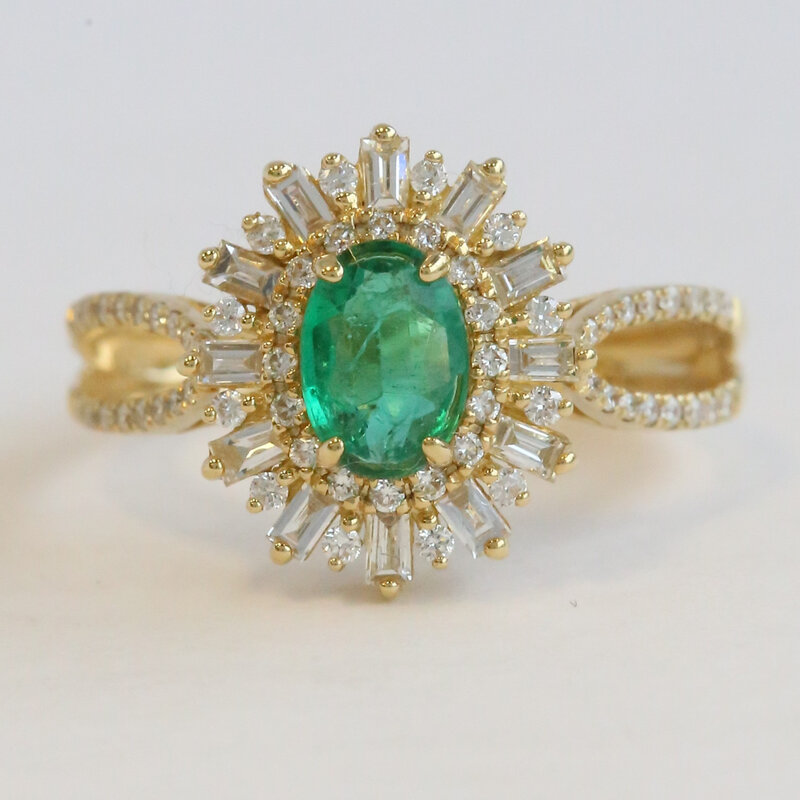 American Jewelry 18k Yellow Gold .53ctw Diamond .58ct Emerald Oval Halo Split Shank Ring
