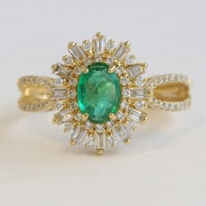 American Jewelry 18k Yellow Gold .53ctw Diamond .58ct Emerald Oval Halo Split Shank Ring