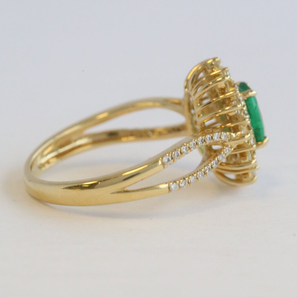 American Jewelry 18k Yellow Gold .53ctw Diamond .58ct Emerald Oval Halo Split Shank Ring