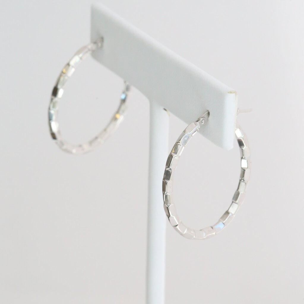 American Jewelry 14k White Gold 30mm Hammered Design Oval Hoop Earrings