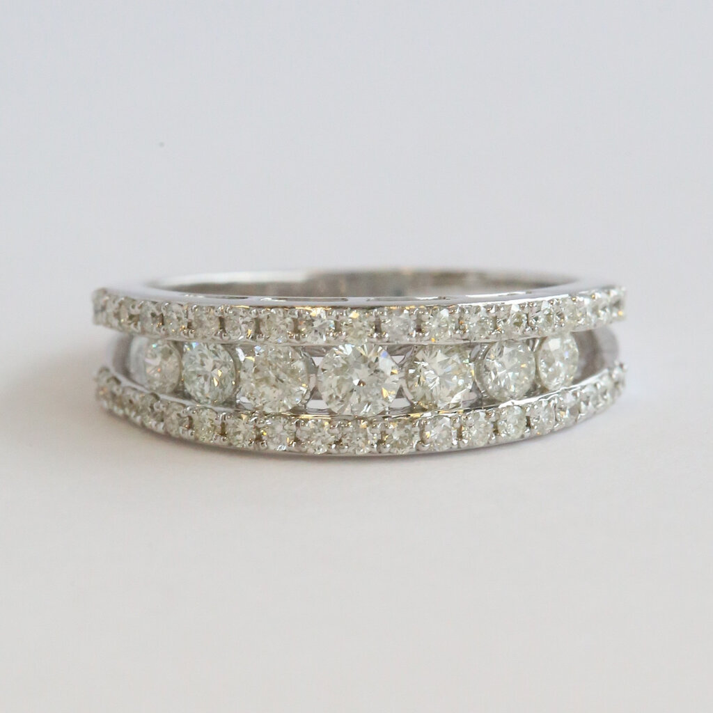 American Jewelry 14k White Gold .90ctw  Diamond Triple Row Band Ring