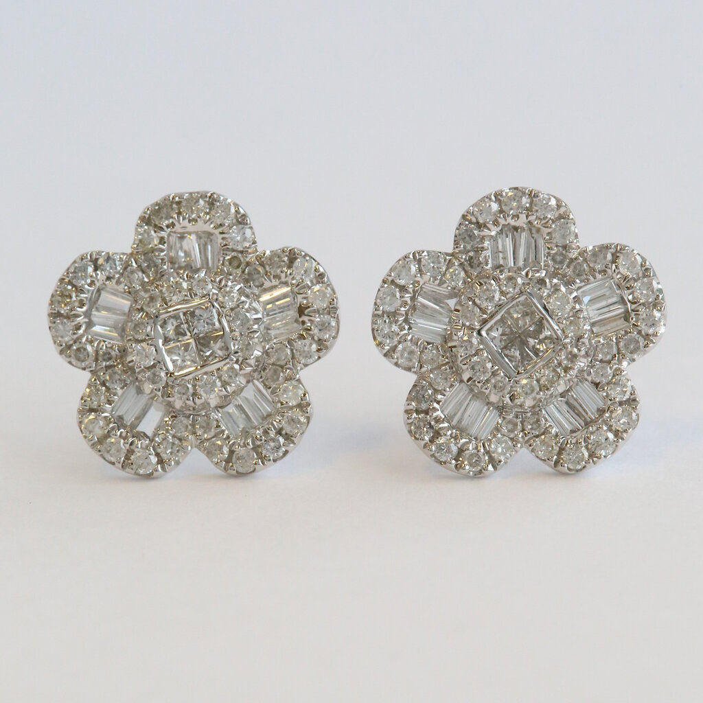 American Jewelry 14k White Gold .88ctw Round & Baguette Diamond Flower Stud Earrings