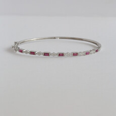 American Jewelry 14k White Gold 1.4ctw Ruby .22ctw Diamond Milgrain Bangle Bracelet