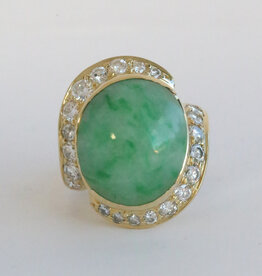 American Jewelry ESTATE Yellow Gold Jade & Approx 2ctw Diamond Cabachon Oval Ring