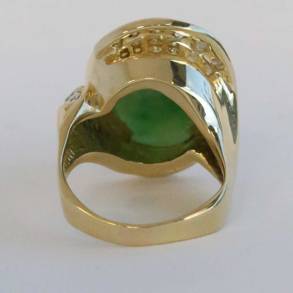 American Jewelry ESTATE Yellow Gold Jade & Approx 2ctw Diamond Cabachon Oval Ring
