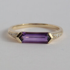 American Jewelry 14k Yellow Gold 1.71ct Amethyst  .08ctw Diamond Elongated Hexagon Ring