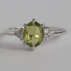 American Jewelry 14k White Gold 1.09ct Peridot.12ctw Diamond Accent hexagon Ring