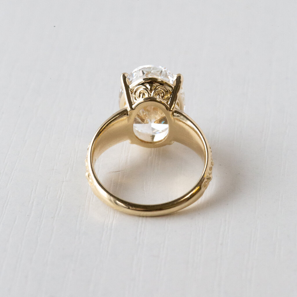 American Jewelry 14k Yellow Gold 7.01ct E/VVS2 Lab Grown Oval Filigree Solitaire Engagement Ring (Size 6.5)
