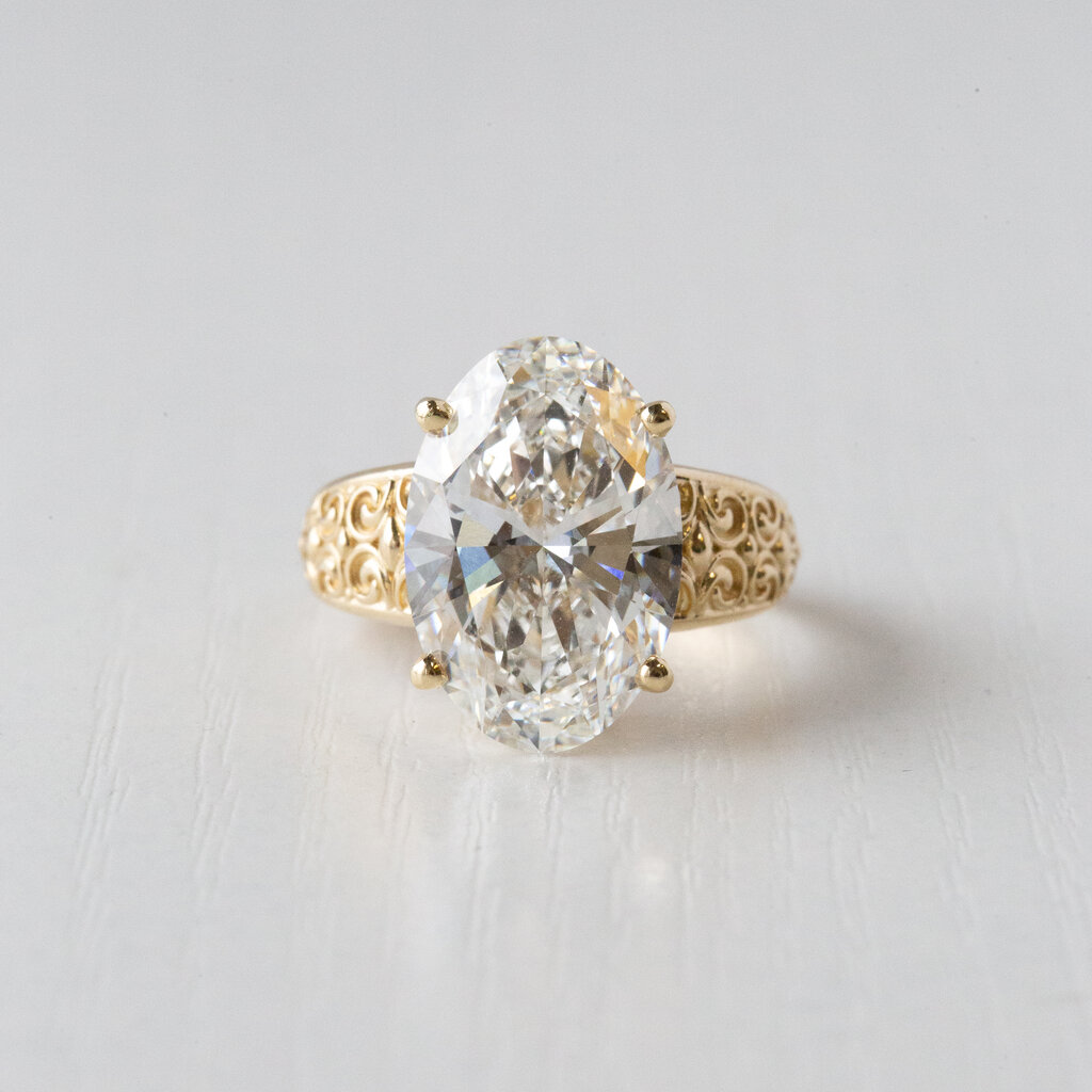 American Jewelry 14k Yellow Gold 7.01ct E/VVS2 Lab Grown Oval Filigree Solitaire Engagement Ring (Size 6.5)