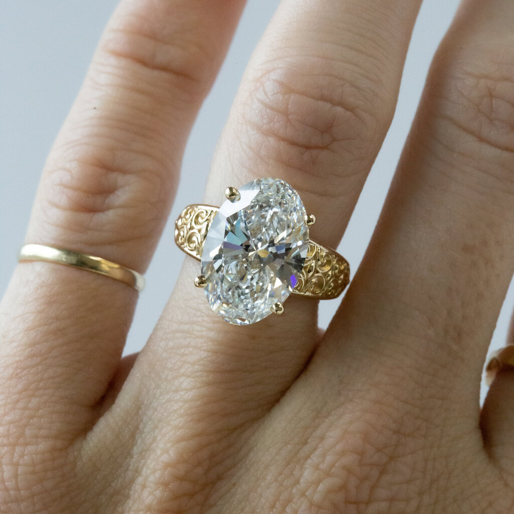 American Jewelry 14k Yellow Gold 7.01ct E/VVS2 Lab Grown Oval Filigree Solitaire Engagement Ring (Size 6.5)