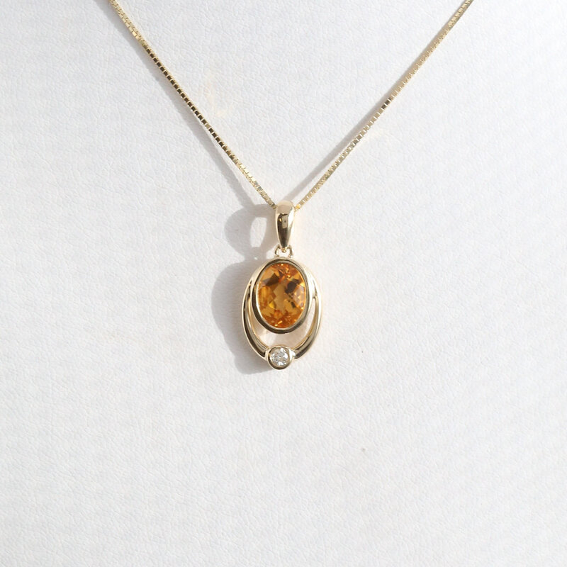 American Jewelry 14k Yellow Gold 1.45ct Citrine .04ct Diamond Accent Bezel Oval Necklace