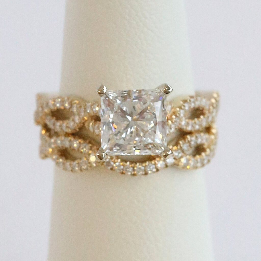 American Jewelry 14k Yellow Gold 2.77ctw (2.07 Lab Grown E/VVS2 IGI Ctr) Princess Cut Diamond Infinity Wedding Band & Engagement Ring Set