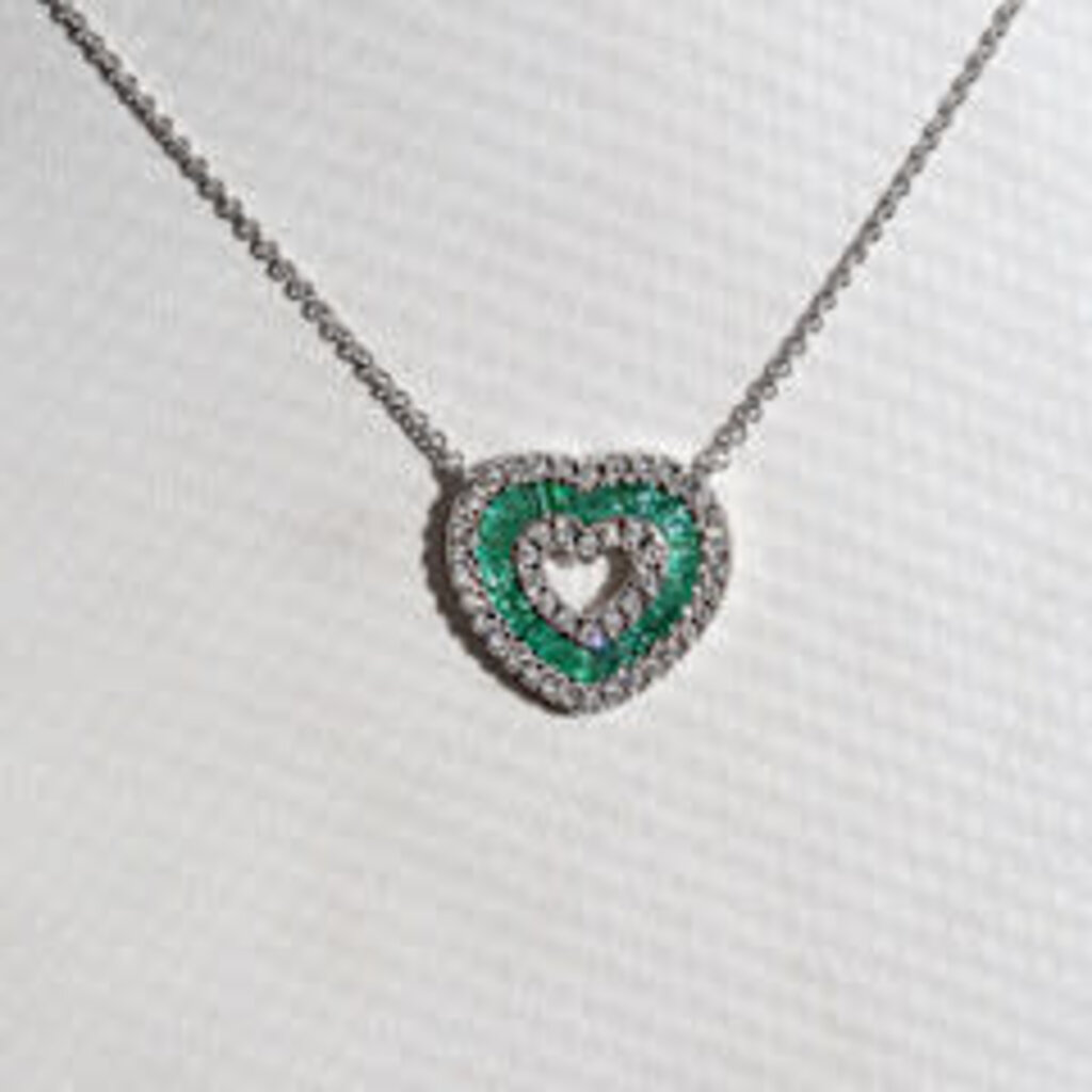 American Jewelry 14k White Gold .74ctw Emerald .30ctw Diamond Baguette & Round Heart Necklace