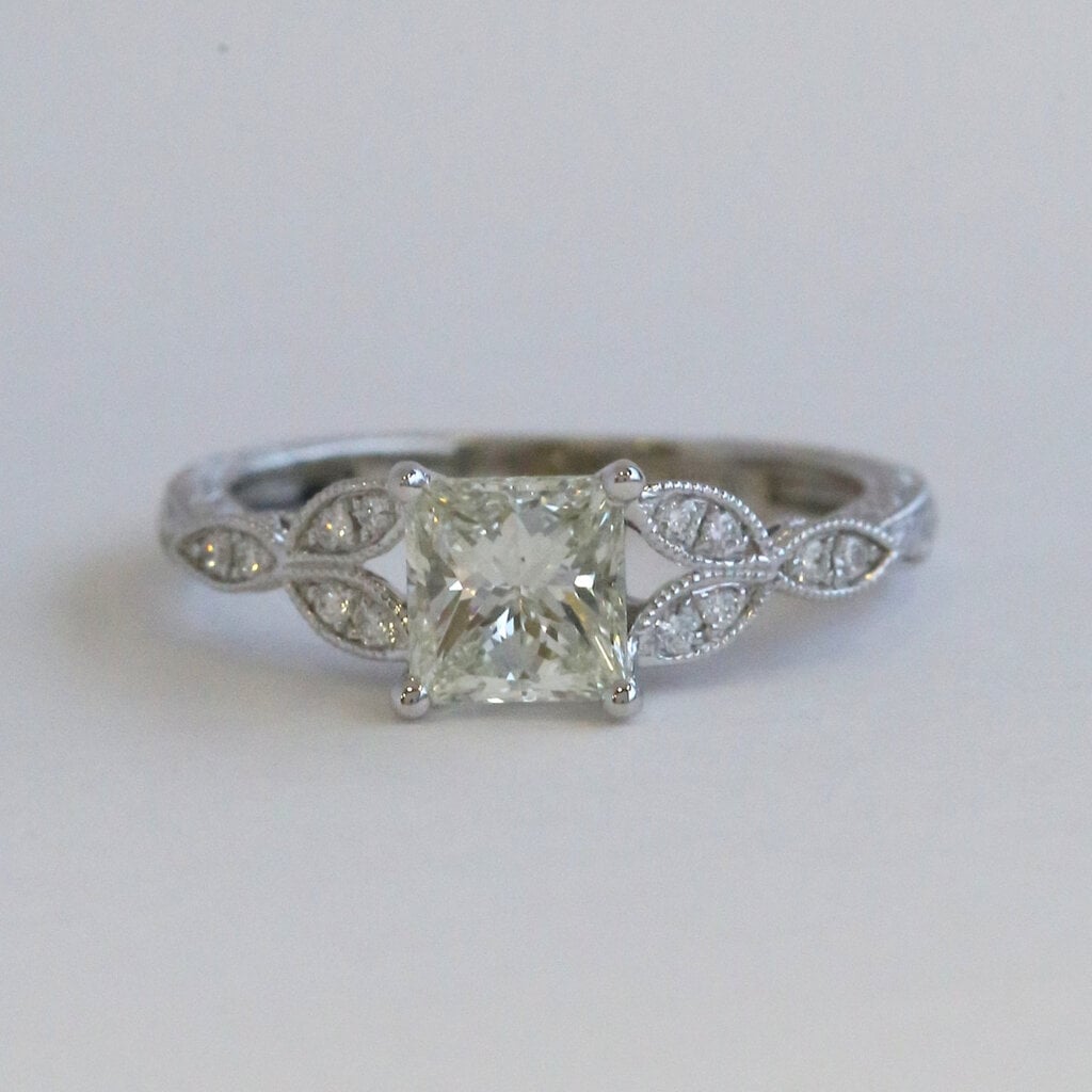 American Jewelry 14k White Gold 1.11ctw (1.01 J/IF Ctr) Princess Cut Diamond Milgrain Leaf Accent Engagement Ring