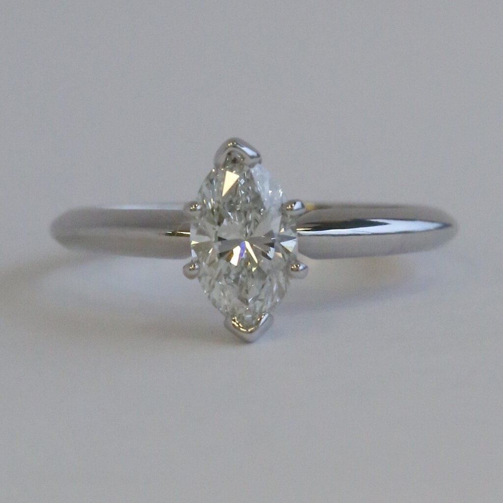American Jewelry 14k White Gold .82ct G/SI1 GIA Marquise Diamond Solitaire Enagagement Ring (Size 6)