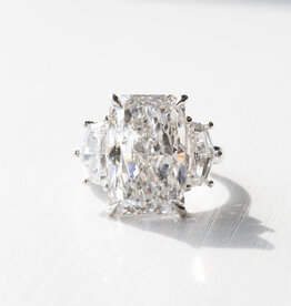 American Jewelry Platinum 11.12ctw F/VS1 IGI 3-Stone Radiant and Cadillac Hidden Halo Engagement Ring (Size 6)