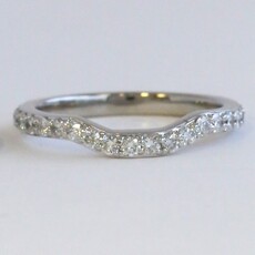 American Jewelry 14k White Gold .50ctw Diamond Curved Wedding Band Ring