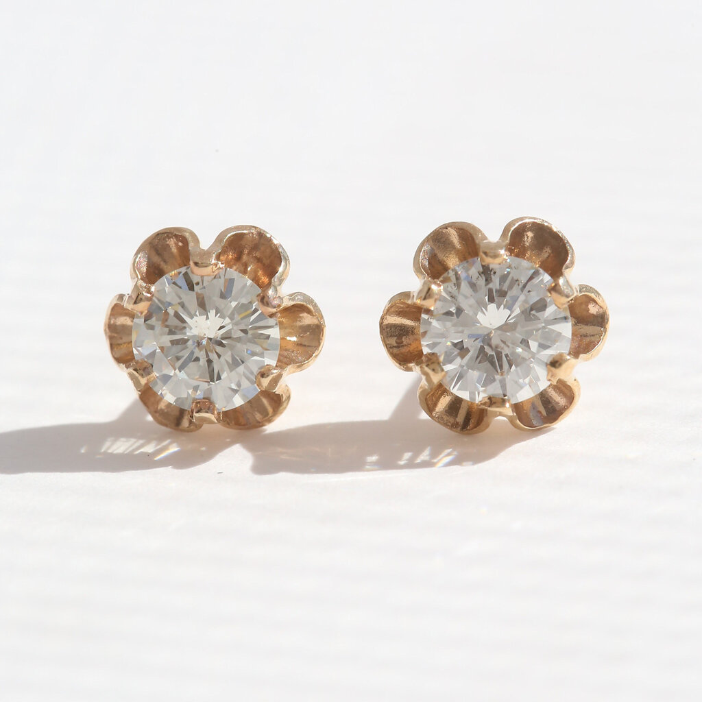 American Jewelry 14k Yellow Gold 1.3ctw Diamond Flower Border Solitaire Stud Earrings