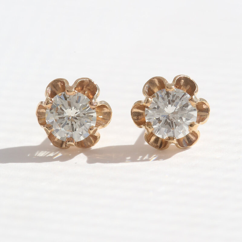 American Jewelry 14k Yellow Gold 1.3ctw Diamond Flower Border Solitaire Stud Earrings