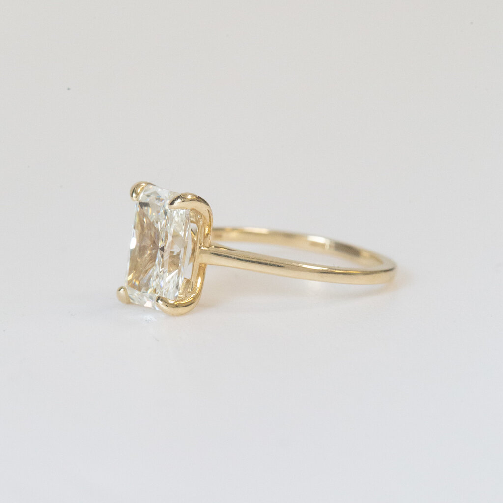 American Jewelry 14k Yellow Gold 3.02ct G/VS1 IGI Lab Grown Radiant Cathedral Solitaire Engagement Ring