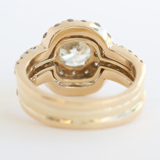 American Jewelry ESTATE 14K Yellow Gold 3ctw (1.5 I-J/VS2 Ctr) Round Diamond Cushion Halo Engagement Ring and Wedding Band Set