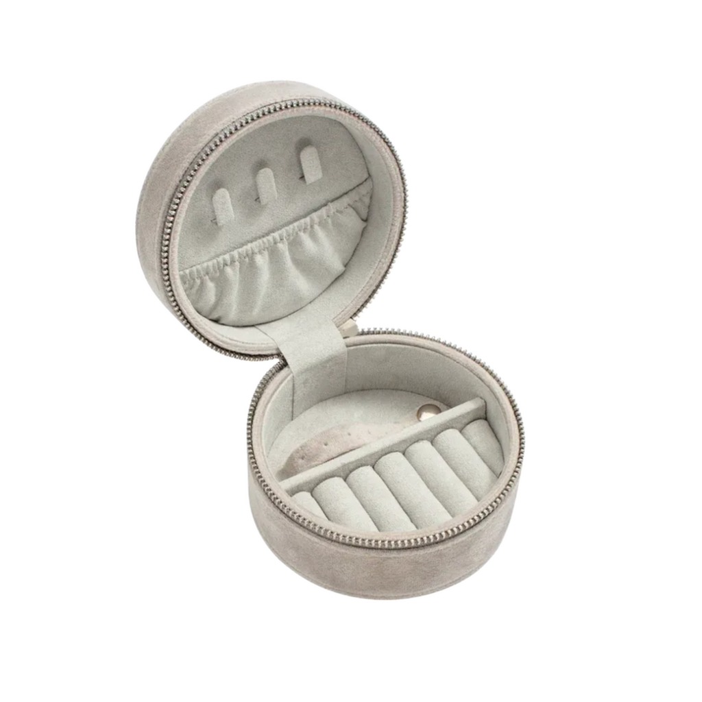 American Jewelry Round Zip Velvet Jewelry Travel Case (Soft Gray)
