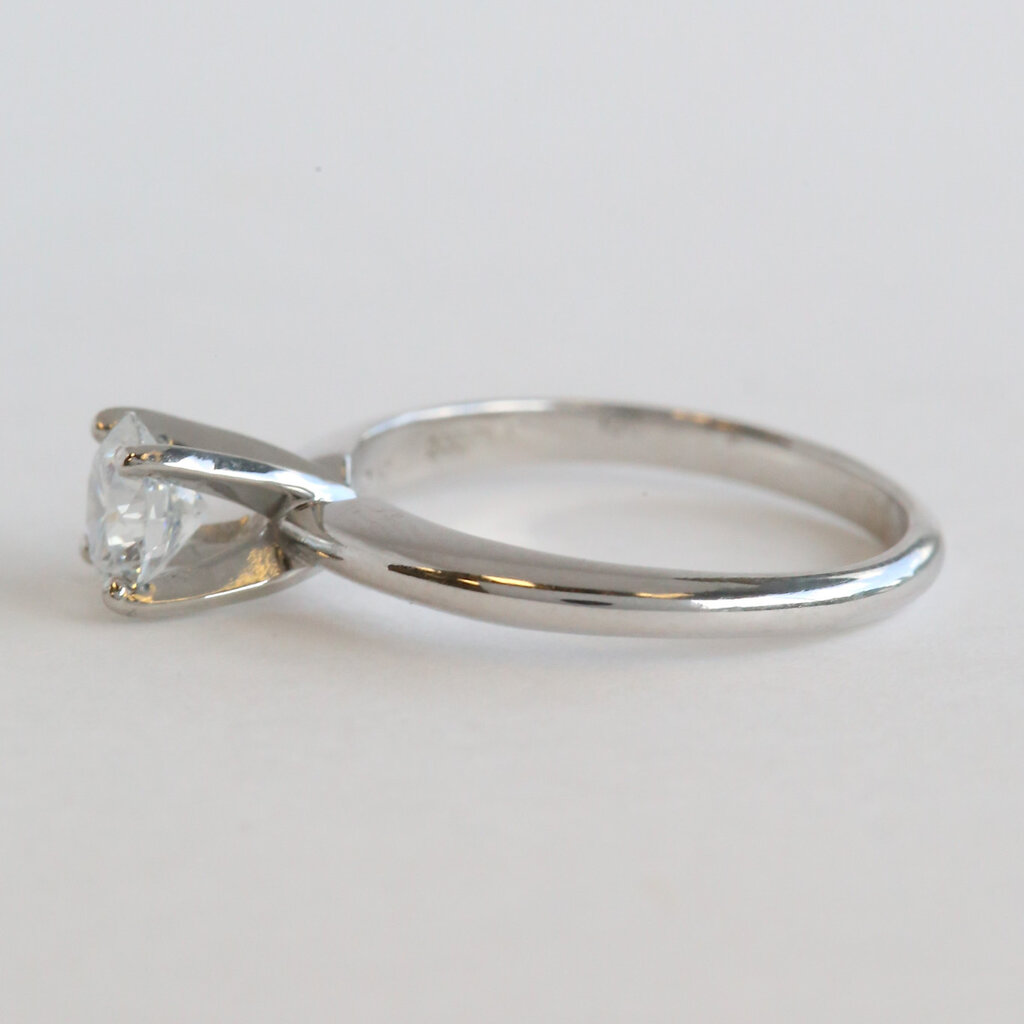 American Jewelry Platinum .73ct H/VS1 Round Brilliant Diamond Solitaire Engagement Ring
