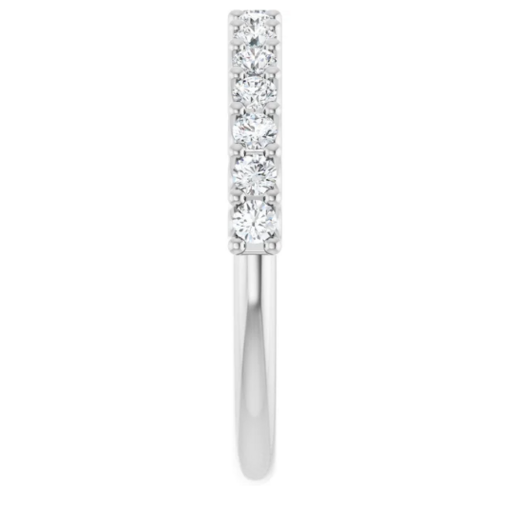 14k White Gold 3/8ctw Round Diamond Wedding Band (Size 7)