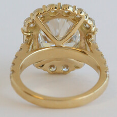 American Jewelry 18k Yellow Gold 7.97ctw (5.51 IGI G/VS2 Ctr) Lab Grown Oval Diamond Round & Baguette Halo Engagement Ring
