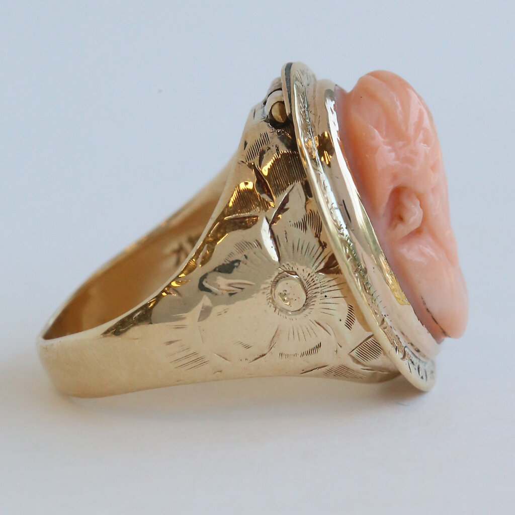 American Jewelry ESTATE 14k Yellow Gold Coral Cameo Locket Ring