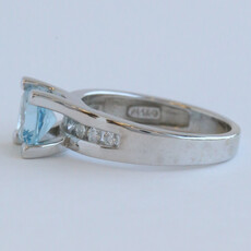 American Jewelry ESTATE 14k White Gold .25ctw Diamond 1.5ct Aquamarine Channel Set Ring