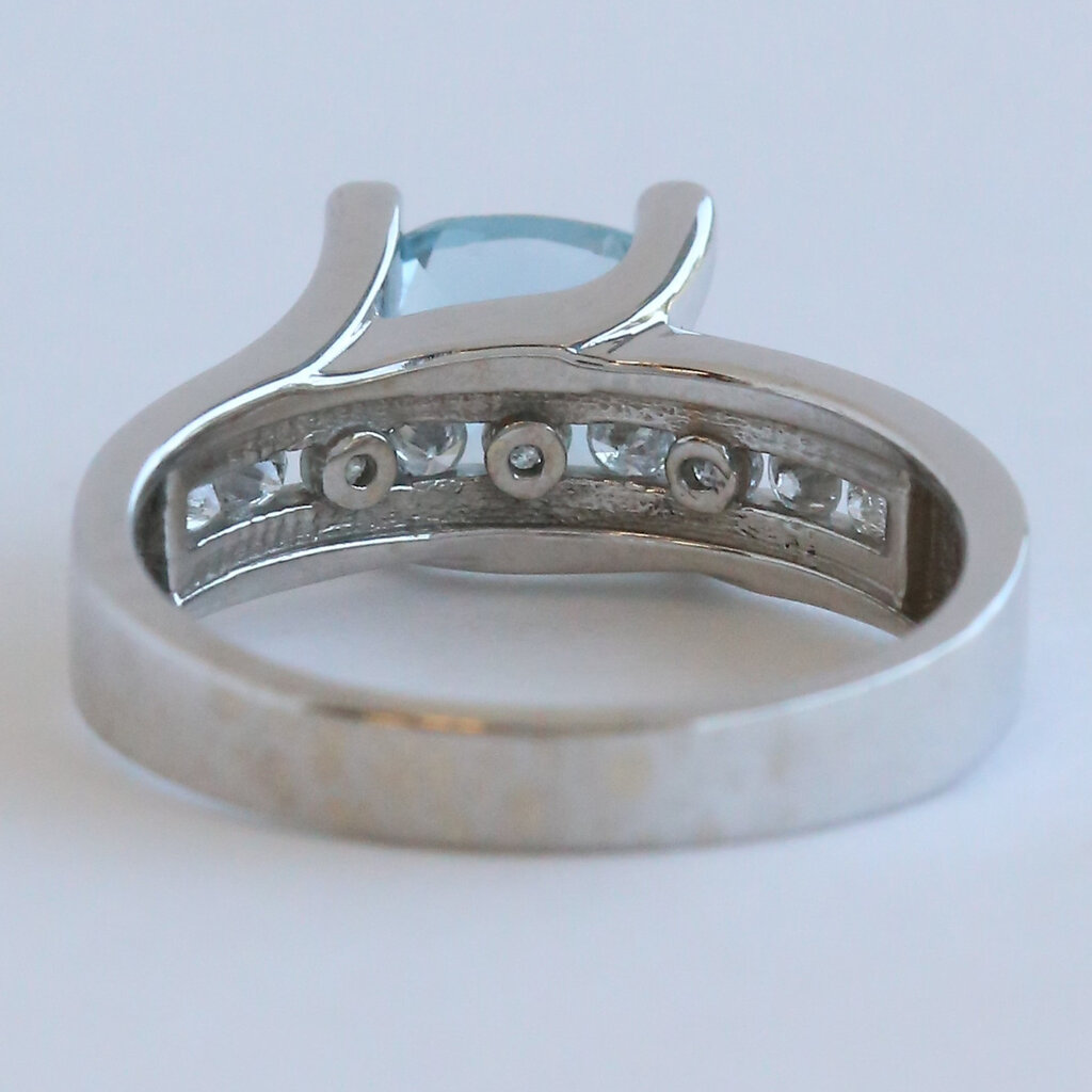 American Jewelry ESTATE 14k White Gold .25ctw Diamond 1.5ct Aquamarine Channel Set Ring