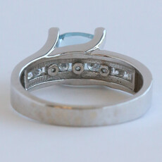 American Jewelry ESTATE 14k White Gold .25ctw Diamond 1.5ct Aquamarine Channel Set Ring